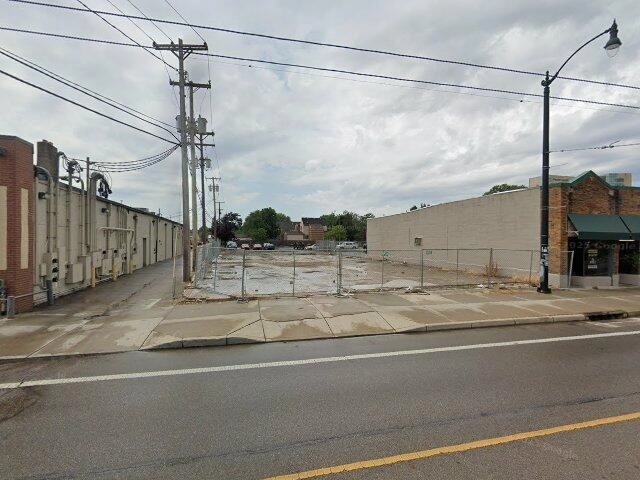 House image located at Akron, OH 44301