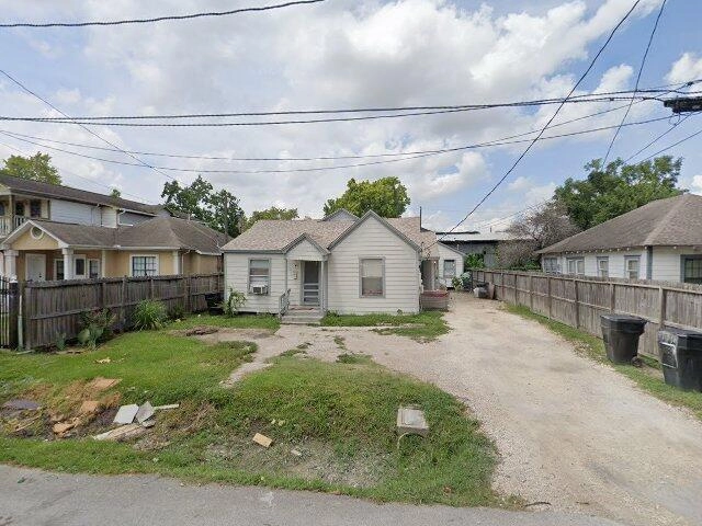 House image located at Houston, TX 77020