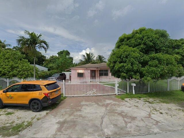 House image located at Miami, FL 33168