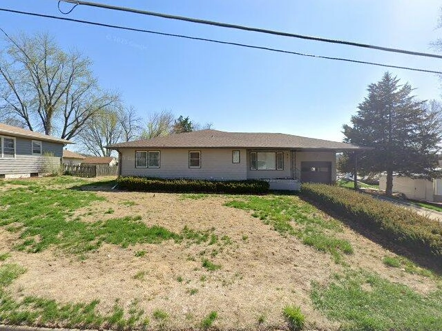 House image located at Oakland, IL 61943