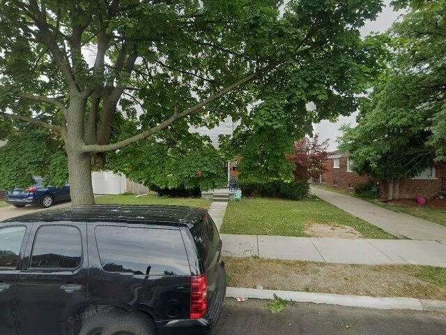 House image located at Grosse Pointe, MI 48236