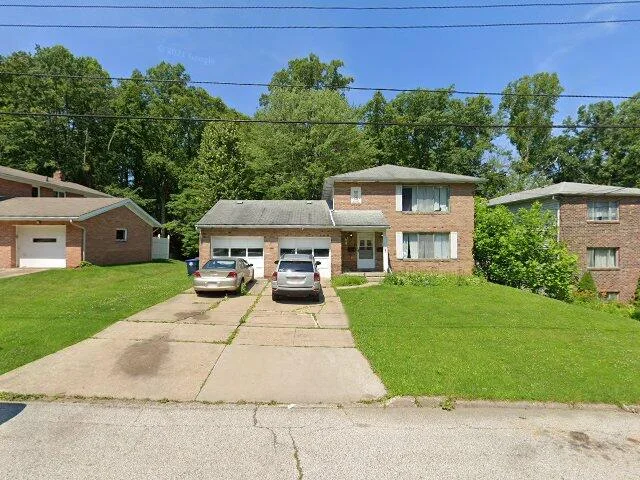 House image located at Akron, OH 44313