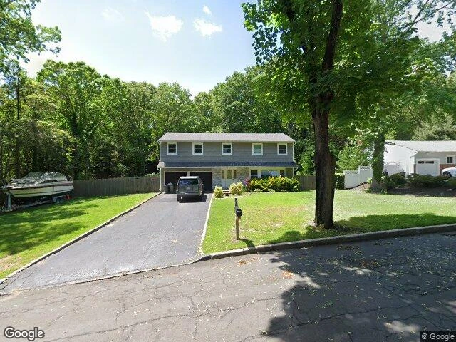 House image located at Smithtown, NY 11787