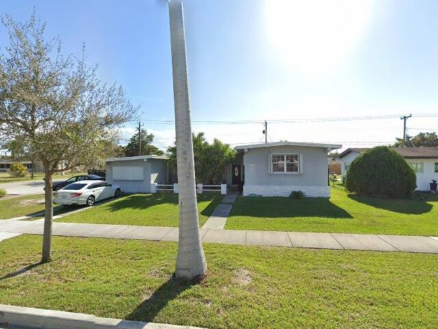 House image located at Miami, FL 33189