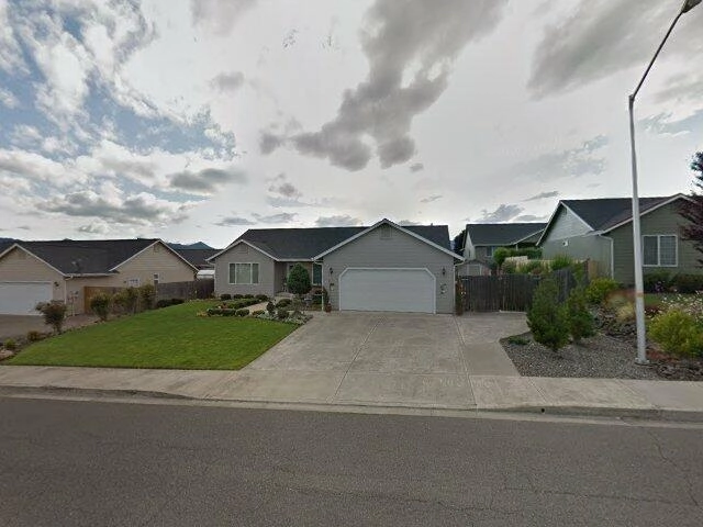 House image located at Winston, OR 97496