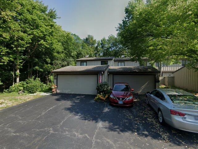 House image located at Elgin, IL 60123