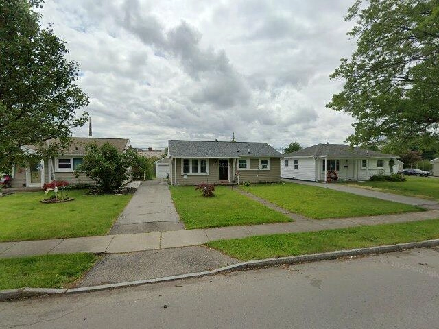 House image located at Franklin, PA 16323