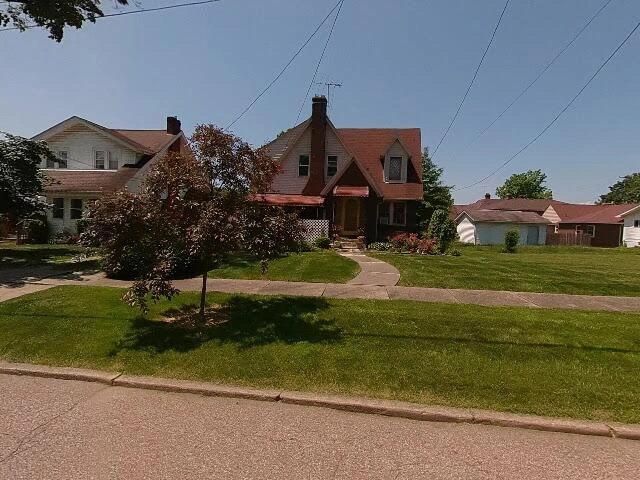 House image located at Akron, OH 44320