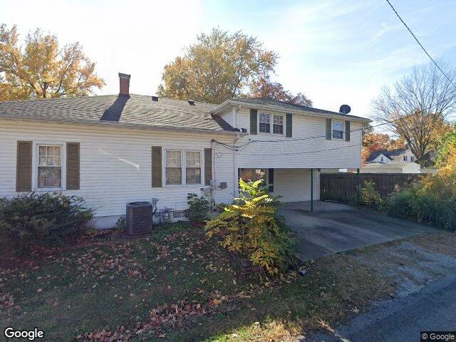 House image located at Highland, IL 62249