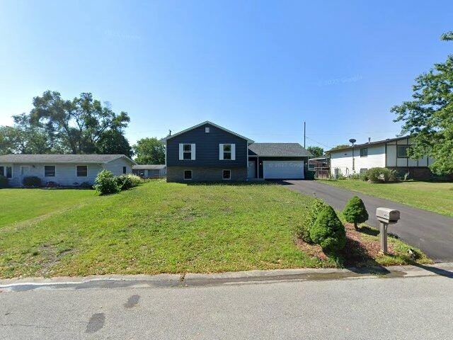 House image located at Valparaiso, IN 46385