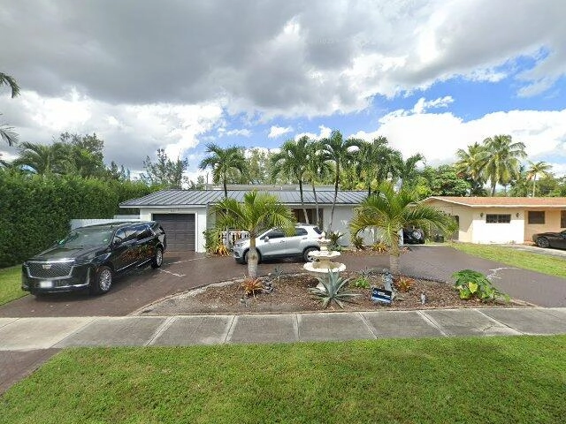 House image located at Miami, FL 33166