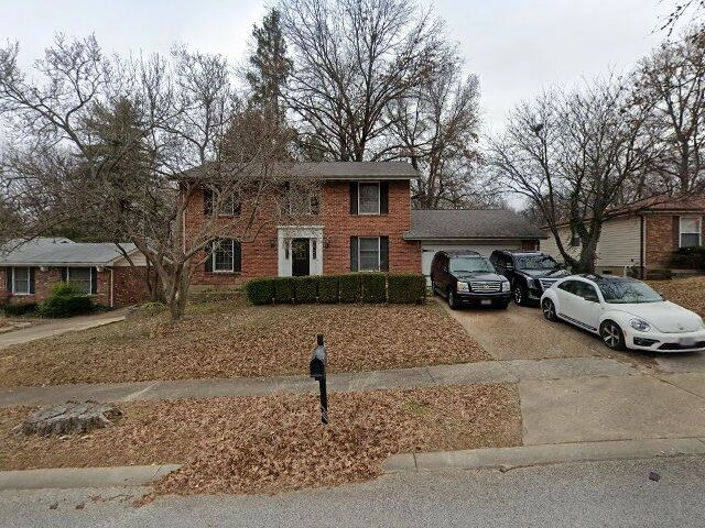 House image located at Florissant, MO 63033