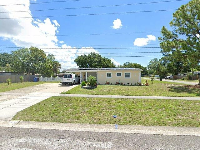 House image located at Saint Petersburg, FL 33702