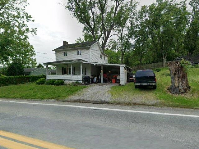 House image located at New Kensington, PA 15068