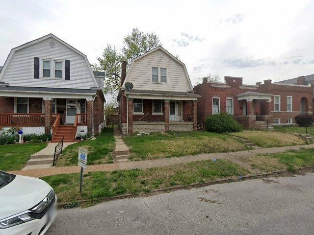 House image located at Saint Louis, MO 63109