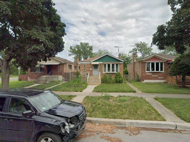 House image located at Chicago, IL 60633