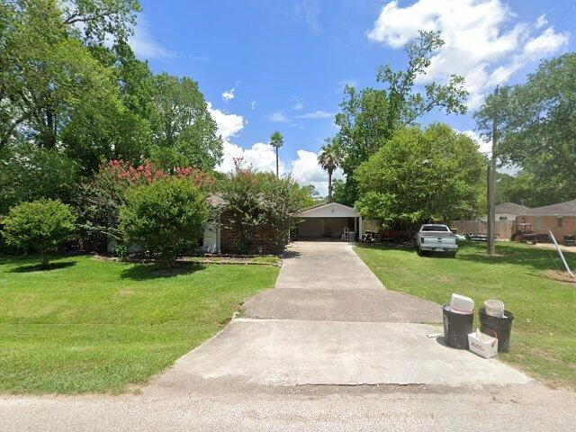 House image located at Alvin, TX 77511