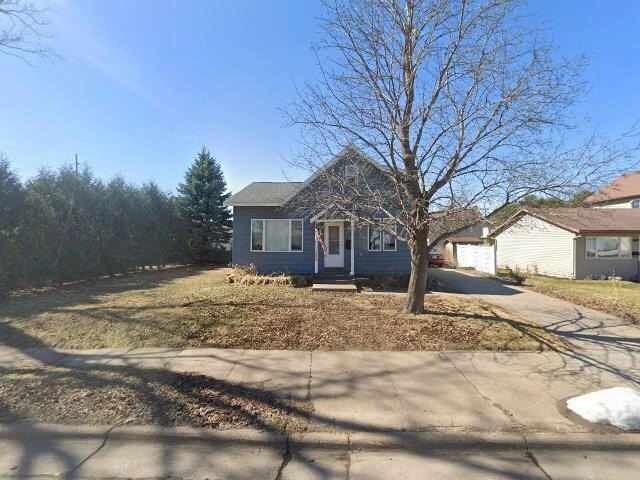 House image located at Winona, MN 55987