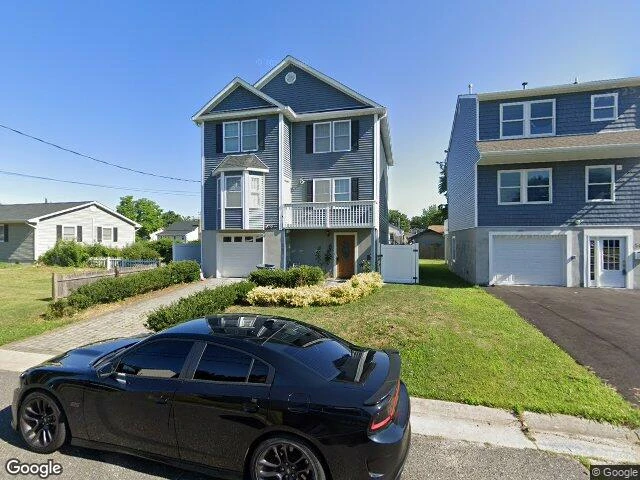 House image located at Keyport, NJ 07735