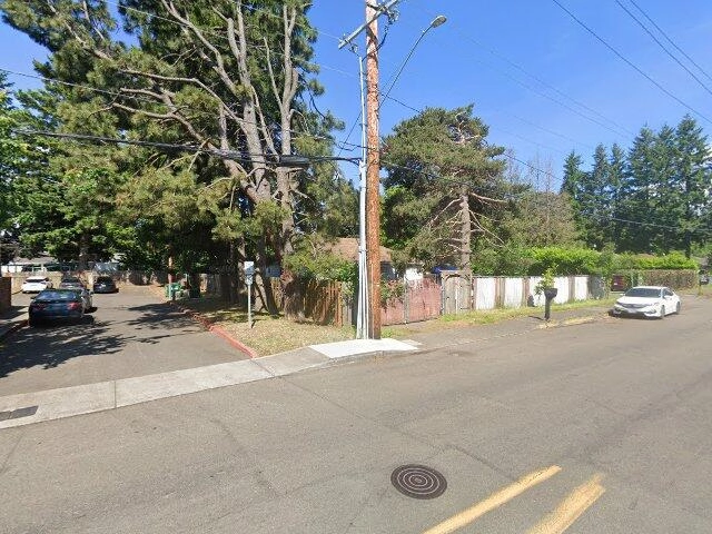 House image located at Portland, OR 97233