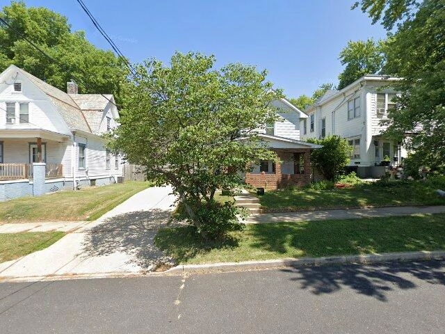 House image located at Peoria, IL 61606