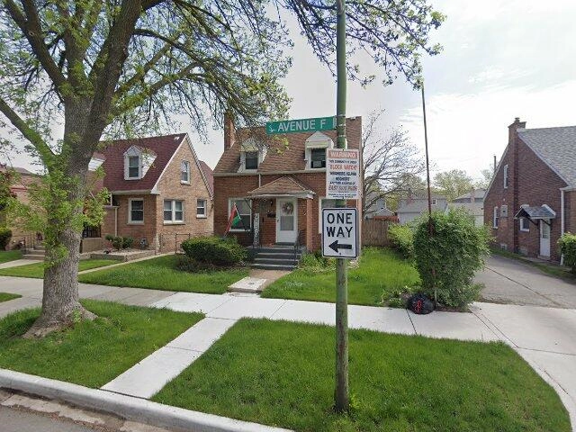 House image located at Chicago, IL 60617