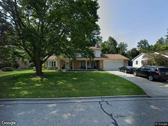 House image located at Saginaw, MI 48638