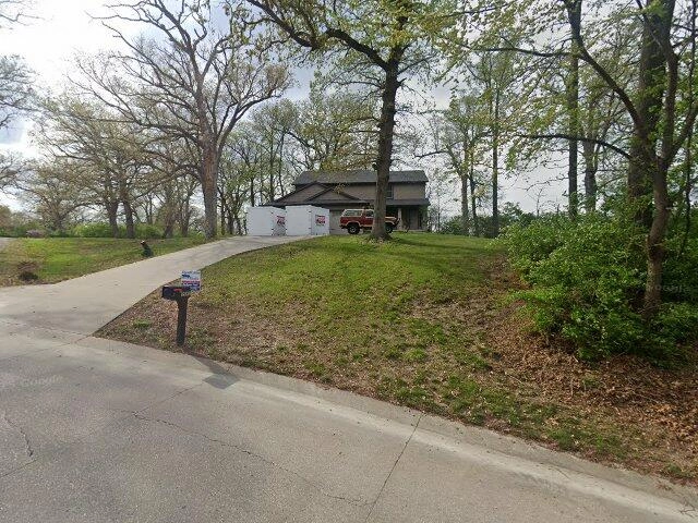 House image located at Davenport, IA 52804