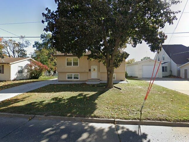 House image located at Newton, IA 50208