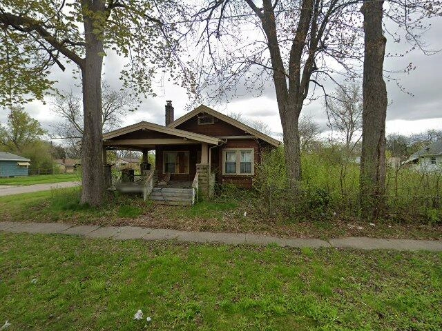 House image located at Saginaw, MI 48601