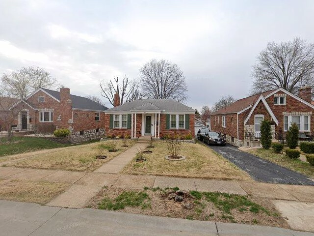 House image located at Saint Louis, MO 63125
