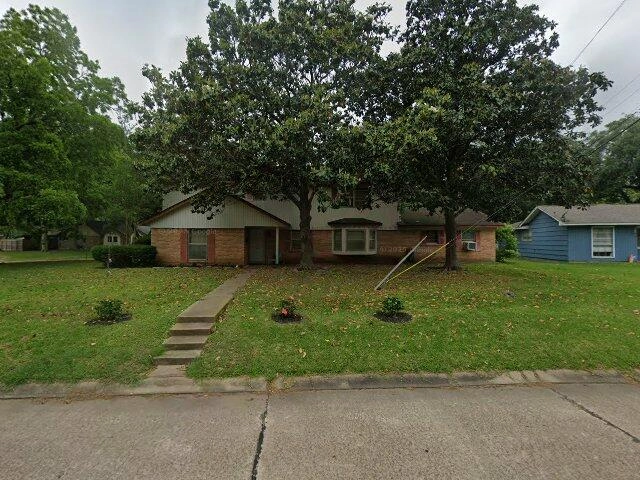 House image located at Clute, TX 77531