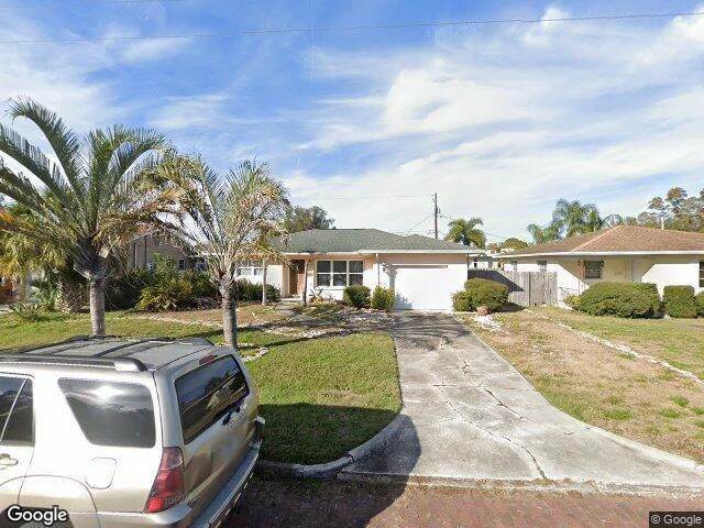 House image located at Saint Petersburg, FL 33713