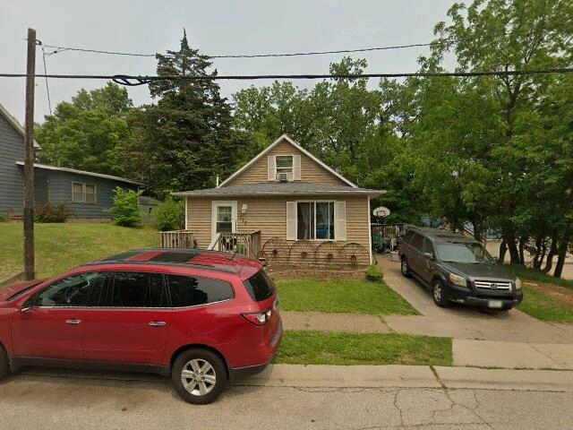 House image located at Muscatine, IA 52761