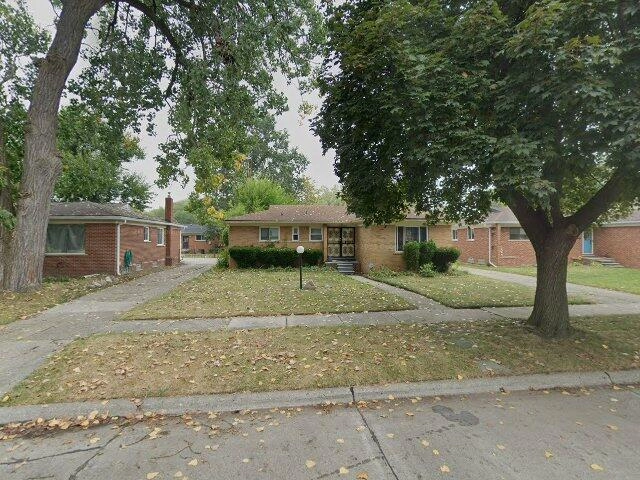 House image located at Oak Park, MI 48237