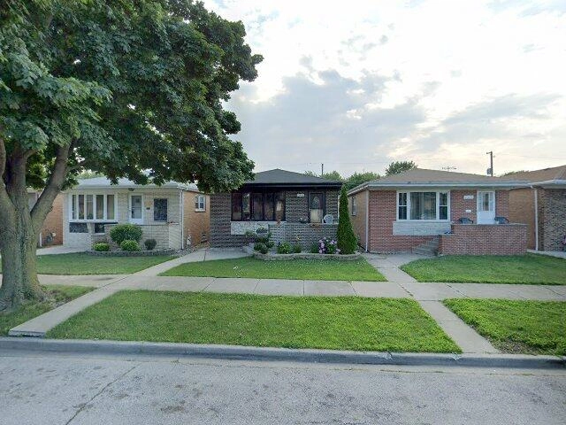 House image located at Chicago, IL 60617