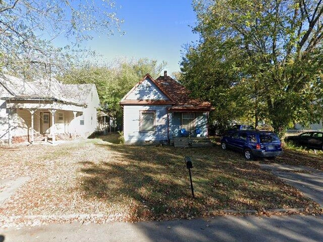 House image located at Parsons, KS 67357