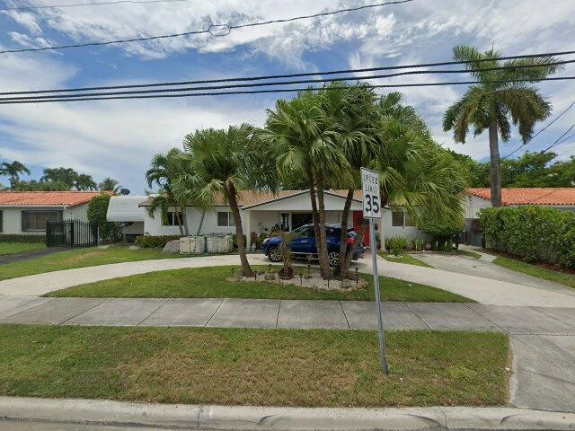 House image located at Miami, FL 33174