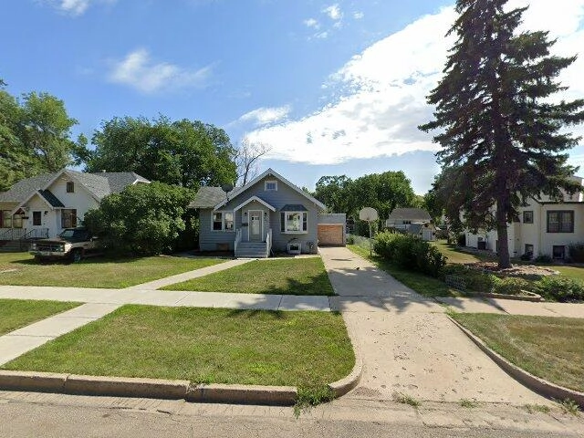 House image located at Minot, ND 58703