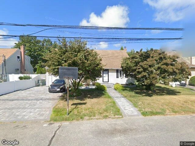 House image located at Lindenhurst, NY 11757
