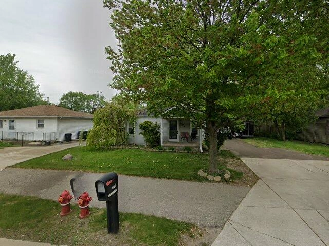 House image located at Rochester, MI 48309