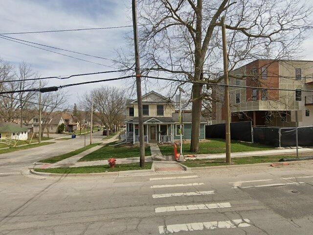 House image located at Carthage, MO 64836