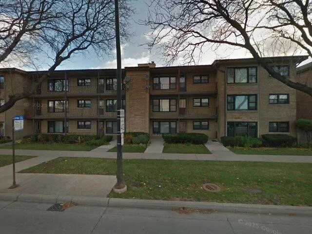 House image located at Chicago, IL 60656