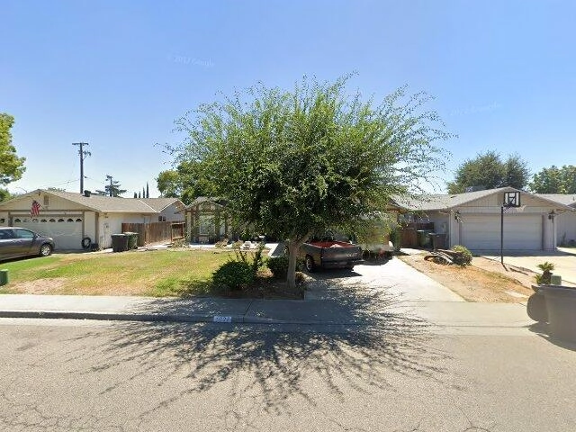 House image located at Dinuba, CA 93618