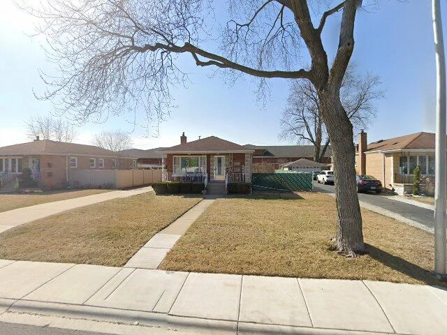 House image located at Burbank, IL 60459