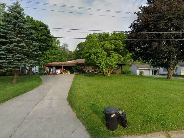 House image located at Flint, MI 48506