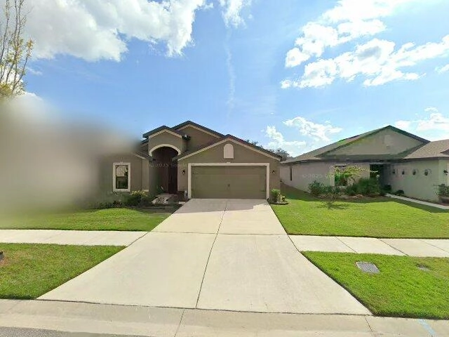 House image located at Ruskin, FL 33570