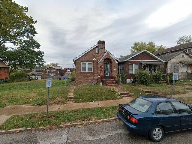 House image located at Saint Louis, MO 63115