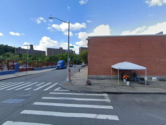 House image located at Oakland, CA 94606