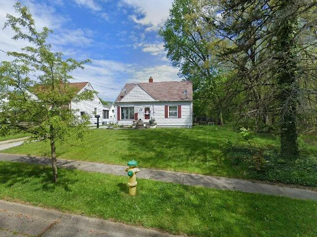 House image located at Akron, OH 44306